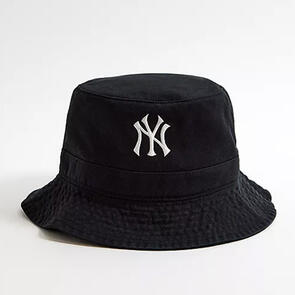 47 BRAND NEW YORK YANKEES BLACK BUCKET