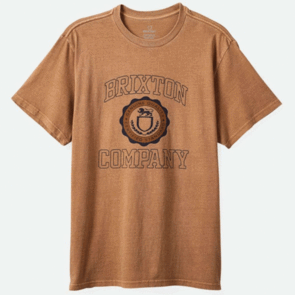 BRIXTON UNIVERSITY S/S TEE TOBACCO BROWN WORN WASH