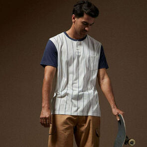 BRIXTON 20TH ANNIVERSARY DETROIT POCKET TEE OFF WHITE/WASHED NAVY