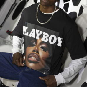 PLAYBOY BUNNY O COVERS ORIGINAL FIT S/S TEE BLACK