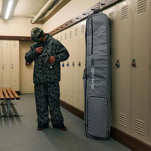 DAKINE FALL LINE SKI ROLLER BAG T6 GRIFFIN 37