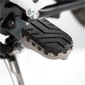 SW MOTECH FRS.11.011.10103/S FOOTREST KIT ION TRIUMPH TIGER 800 TIGER 900 TIGER 1200 SCRAMBLER