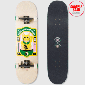 GLOBE SAMPLE -  G2 MANEKI COMPLETE LUCKY GOLD 8.375