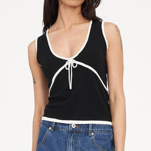 HUFFER WOMENS KIMI V-NECK KNIT TOP BLACK/CHALK