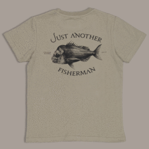 JUST ANOTHER FISHERMAN MINI SNAPPER LOGO TEE TUSSOCK
