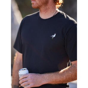 JUST ANOTHER FISHERMAN GULL TEE BLACK