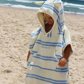 SUNNYLIFE KIDS CHARACTER HOODED TOWEL SAMMY THE SEAGULL BLUE STRIPE