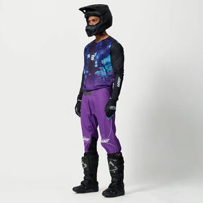 LEATT MOTO 2027 5.5 ULTRAWELD JERSEY AND PANTS AI PURPLE