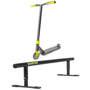MGP MADD GEAR VIRAL RAVE SCOOTER NEON + RAIL