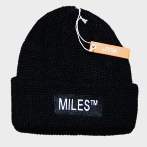 MILES LOGO BEANIE BLACK