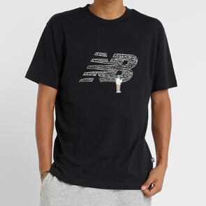 NEW BALANCE CHALK BOARD LOGO T-SHIRT BLACK