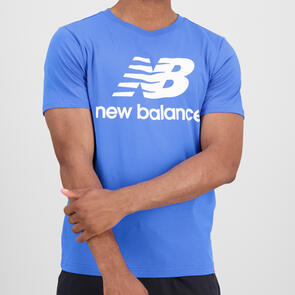 NEW BALANCE NB ESSENTIALS STACKED LOGO TEE SERENITY BLUE