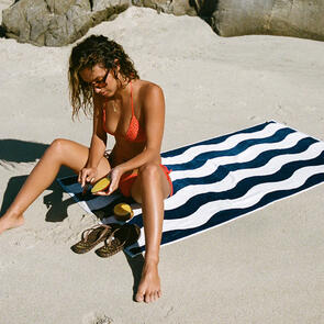 SLOWTIDE STRIPE PREMIUM WOVEN TOWEL - DEEP POOL