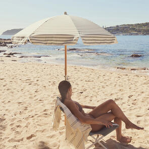 SUNNYLIFE 2026 LUXE BEACH UMBRELLA SEAGRASS STRIPE