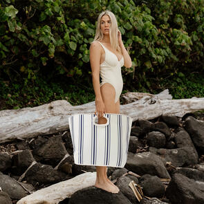 SUNNYLIFE CARRYALL BEACH BAG AU THE RESORT COASTAL BLUE