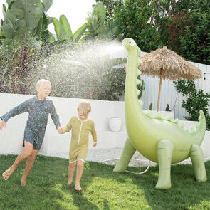 SUNNYLIFE DINO GIANT SPRINKLER INTO THE WILD KHAKI