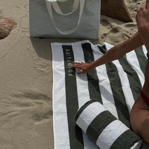 SUNNYLIFE INFLATABLE BEACH PILLOW THE VACAY OLIVE STRIPE