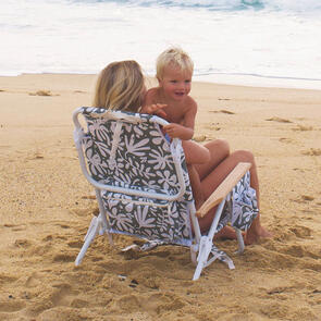 SUNNYLIFE LUXE BEACH CHAIR THE VACAY OLIVE