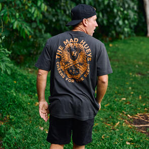 THE MAD HUEYS CHEERS AND BEERS | SS TEE VINTAGE BLACK