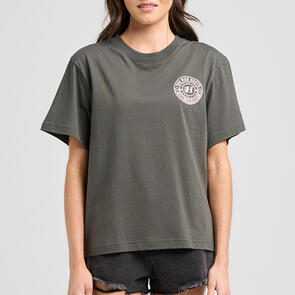 THE MAD HUEYS HUEYS GOOD LIFE | WOMENS SS TEE CHARCOAL